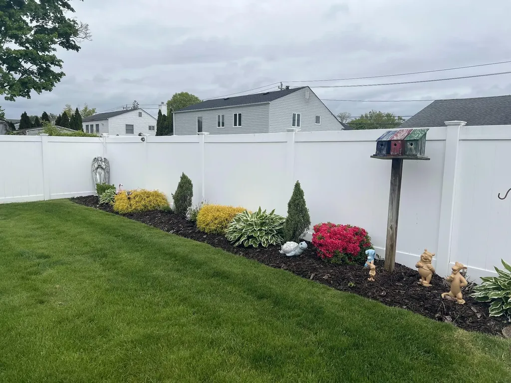 263 E 3rd Street Deer Park NY 11729