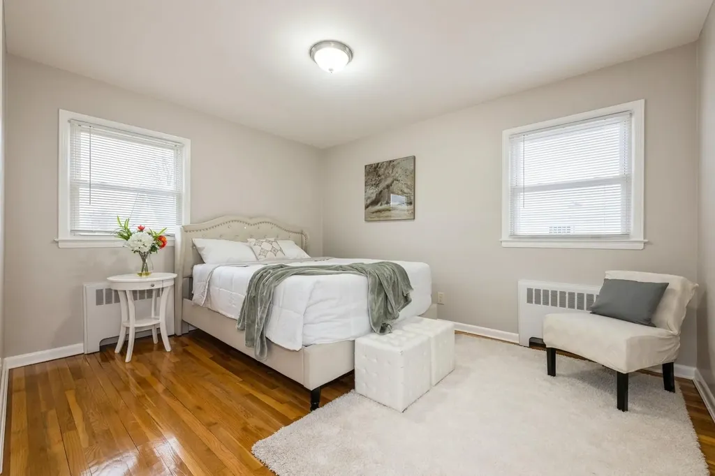 140 Sheridan Boulevard Mineola NY 11501