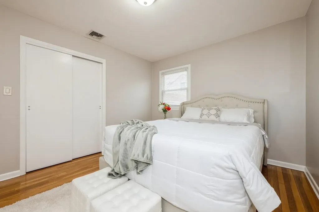 140 Sheridan Boulevard Mineola NY 11501