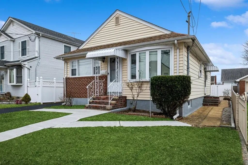 140 Sheridan Boulevard Mineola NY 11501