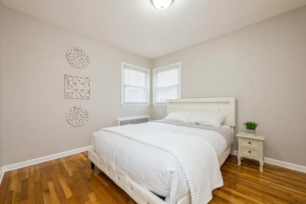 140 Sheridan Boulevard Mineola NY 11501