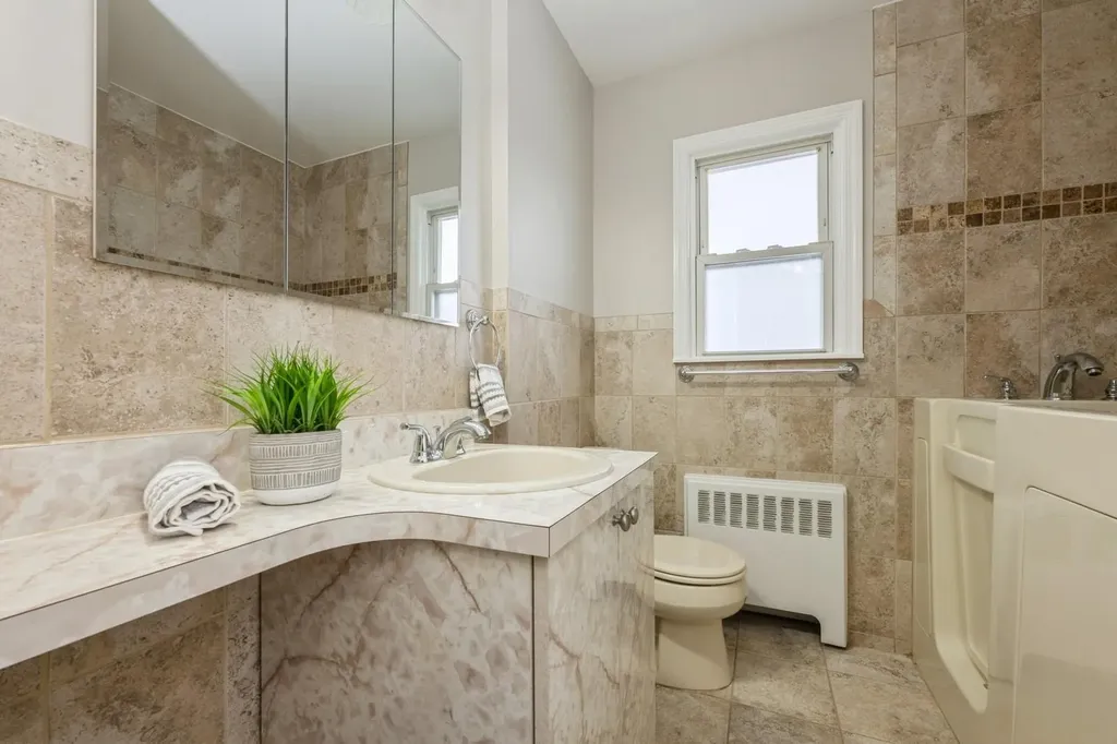140 Sheridan Boulevard Mineola NY 11501