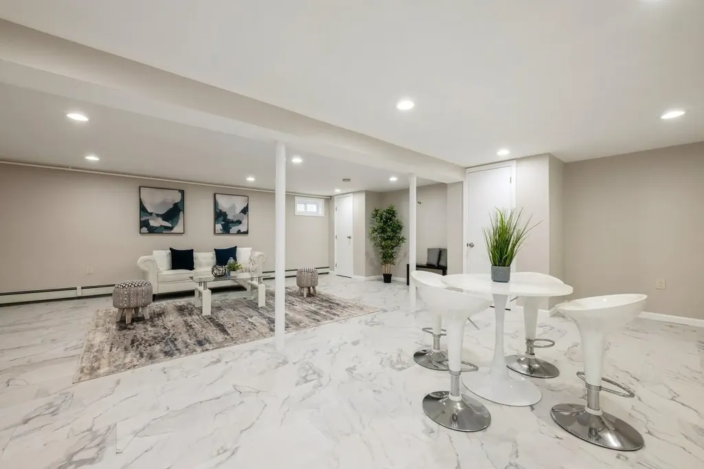140 Sheridan Boulevard Mineola NY 11501