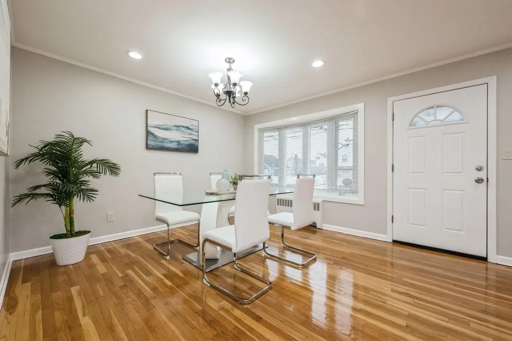 140 Sheridan Boulevard Mineola NY 11501