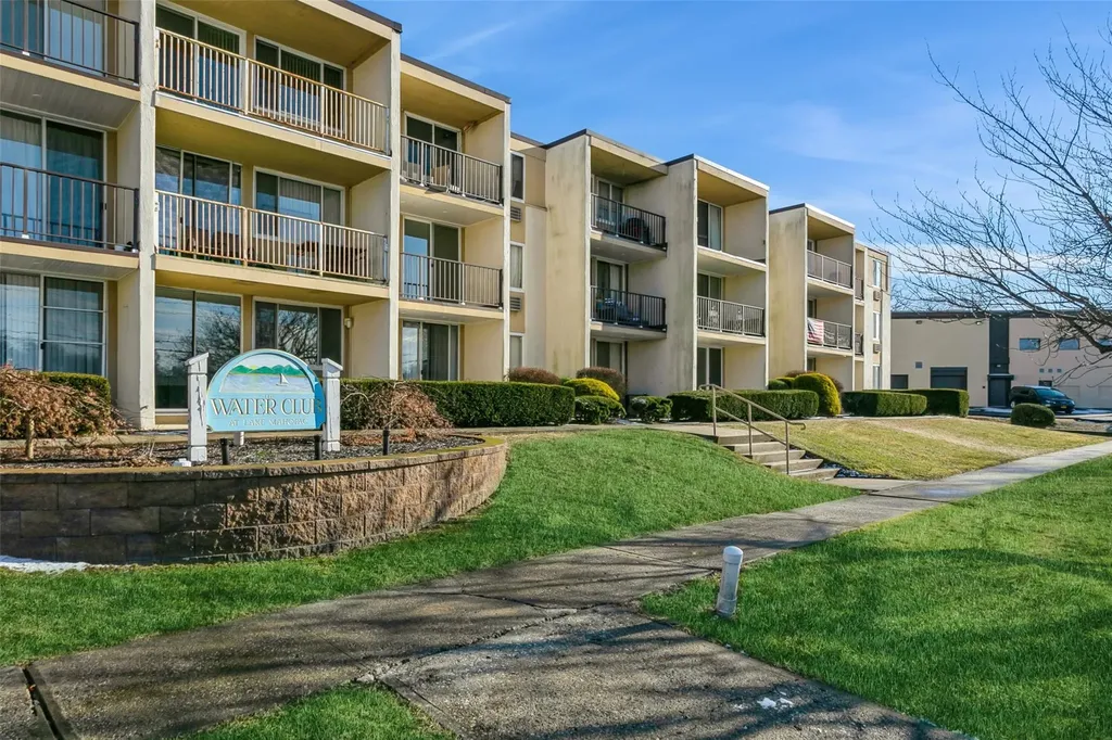141 E Lake Boulevard Mahopac NY 10541