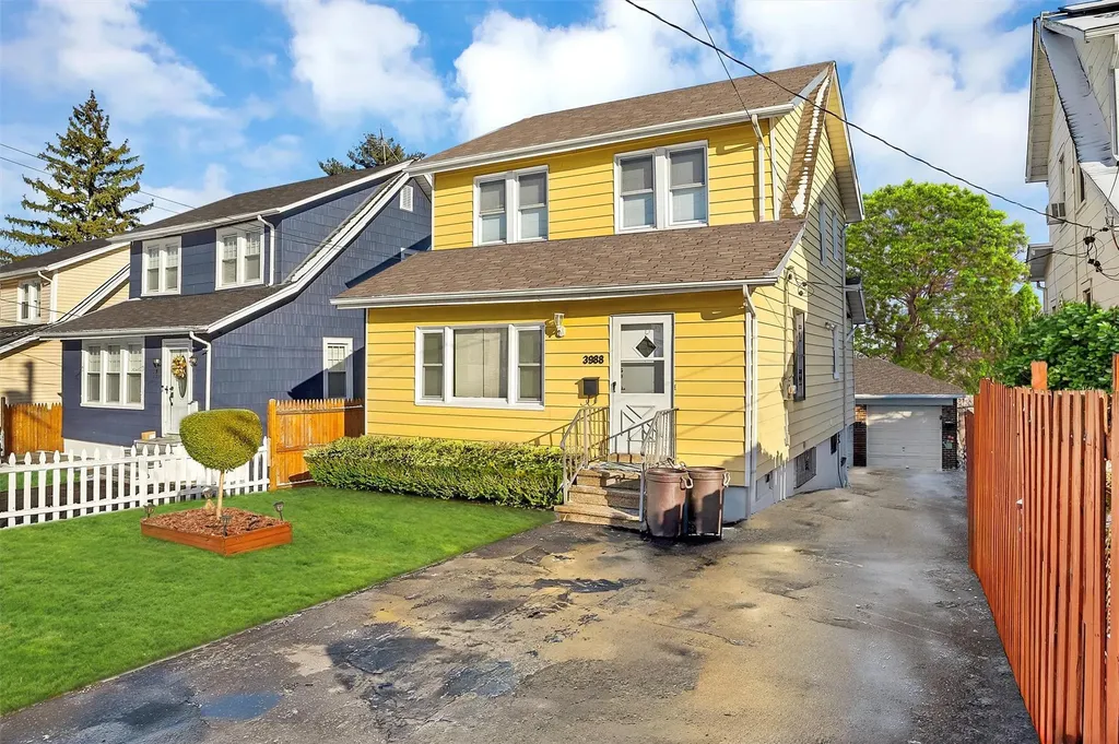 3988 Rombouts Avenue Bronx NY 10466
