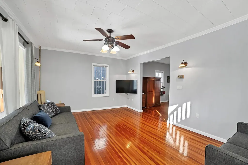 3988 Rombouts Avenue Bronx NY 10466