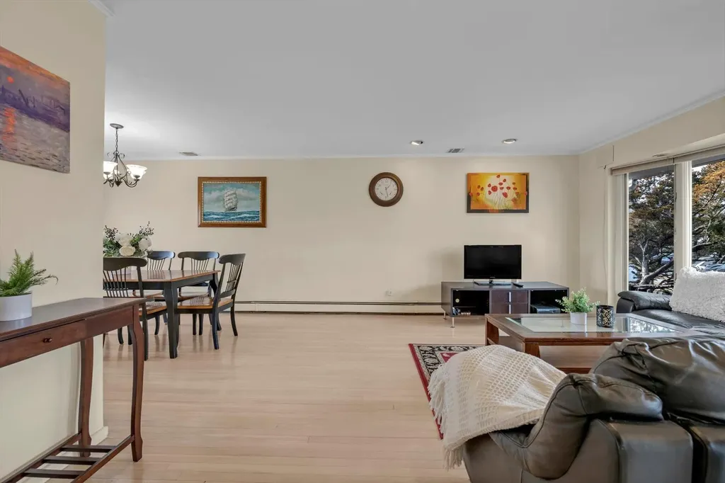 326 White Birch Lane Jericho NY 11753