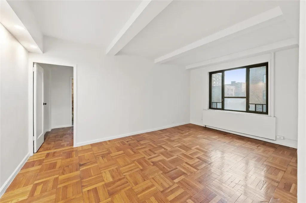 1936 E Tremont Avenue Bronx NY 10462