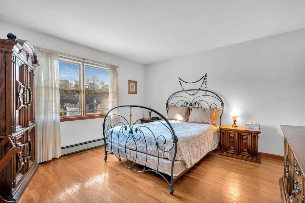 187 Minerva Drive Yonkers NY 10710