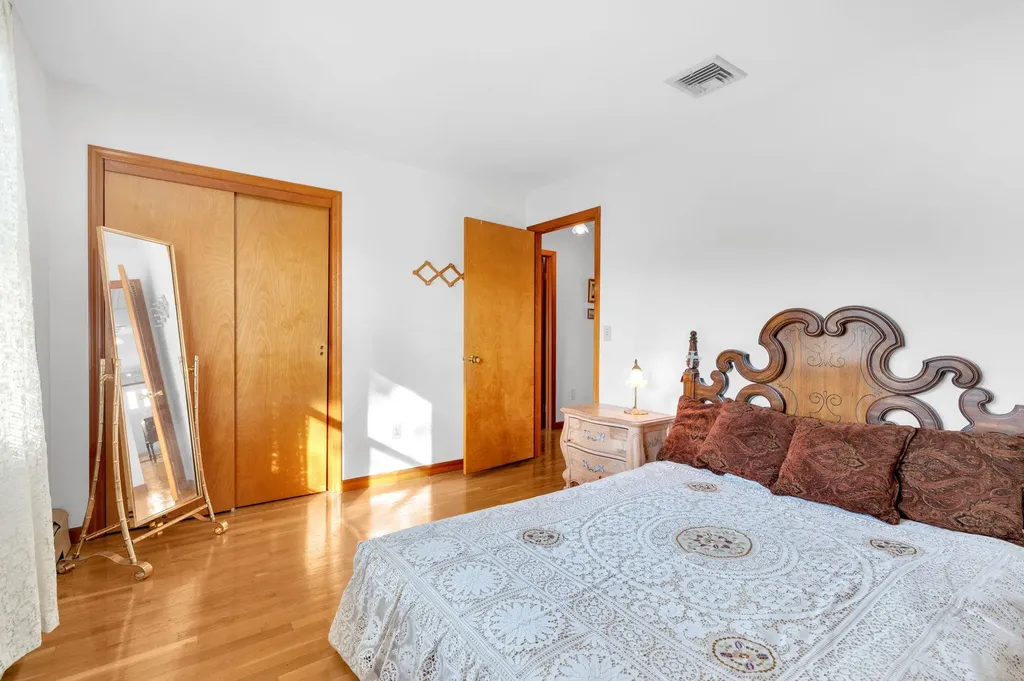 187 Minerva Drive Yonkers NY 10710