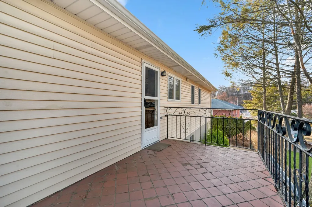 187 Minerva Drive Yonkers NY 10710