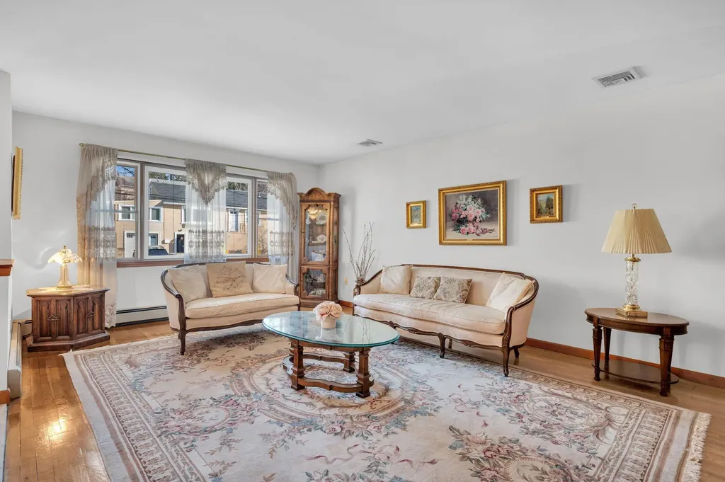 187 Minerva Drive Yonkers NY 10710