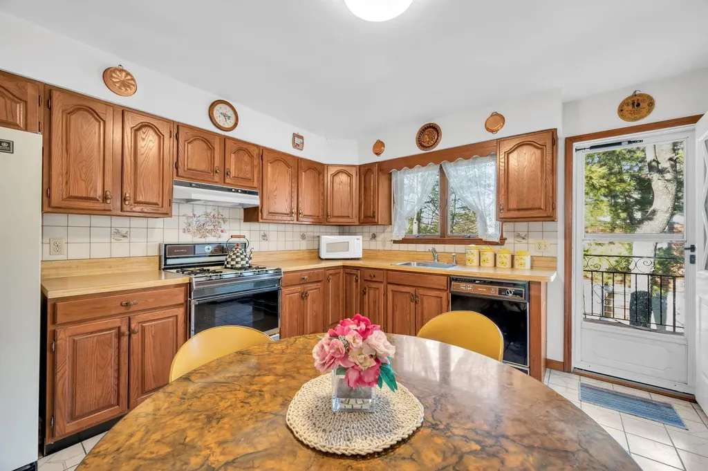 187 Minerva Drive Yonkers NY 10710