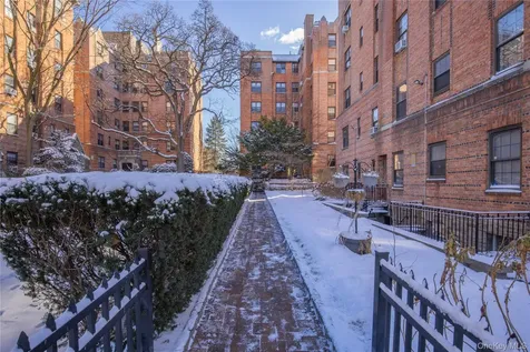 824 Bronx River Road Bronxville NY 10708