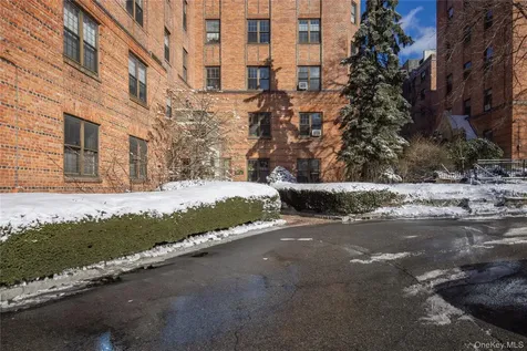 824 Bronx River Road Bronxville NY 10708