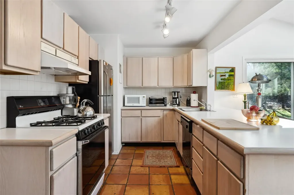 34 Underwood Drive East Hampton NY 11937