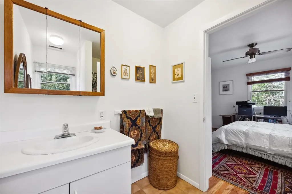 34 Underwood Drive East Hampton NY 11937