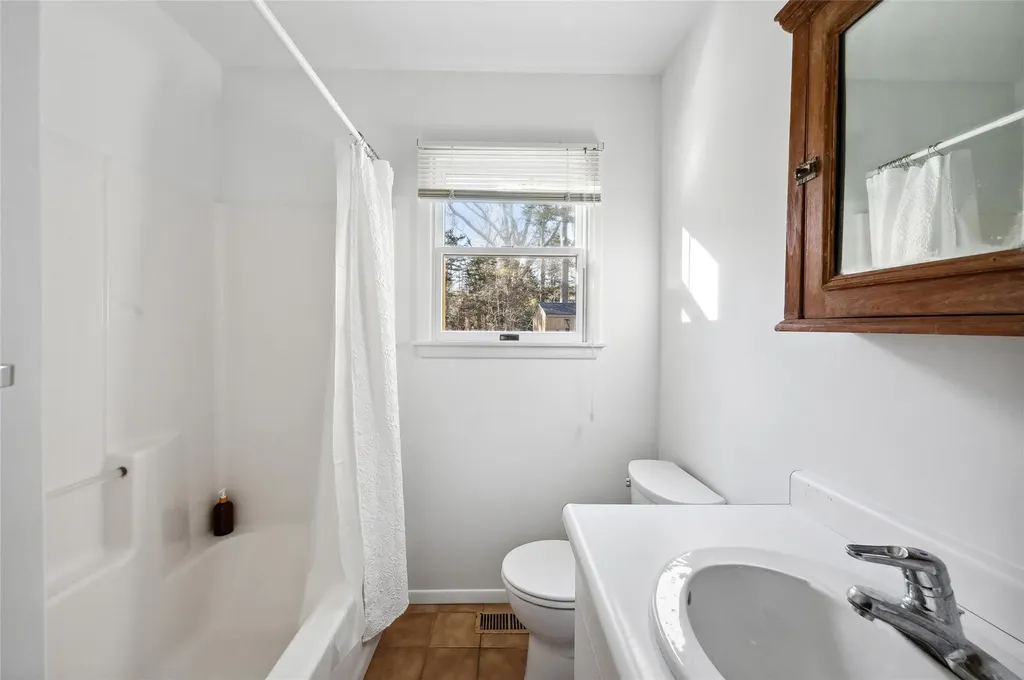 34 Underwood Drive East Hampton NY 11937