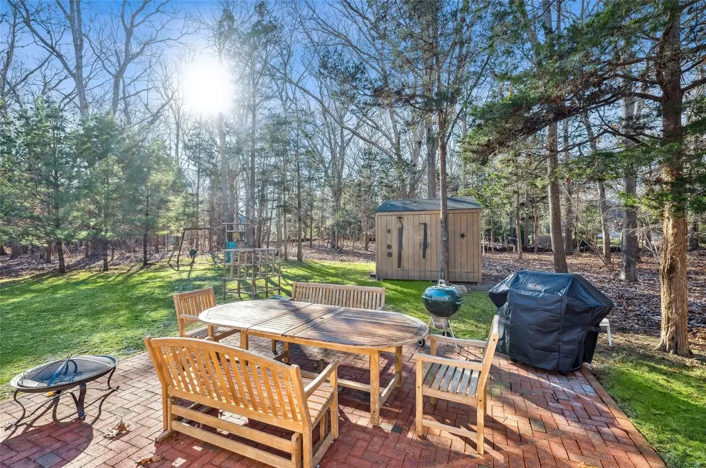 34 Underwood Drive East Hampton NY 11937
