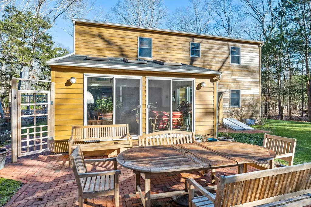 34 Underwood Drive East Hampton NY 11937