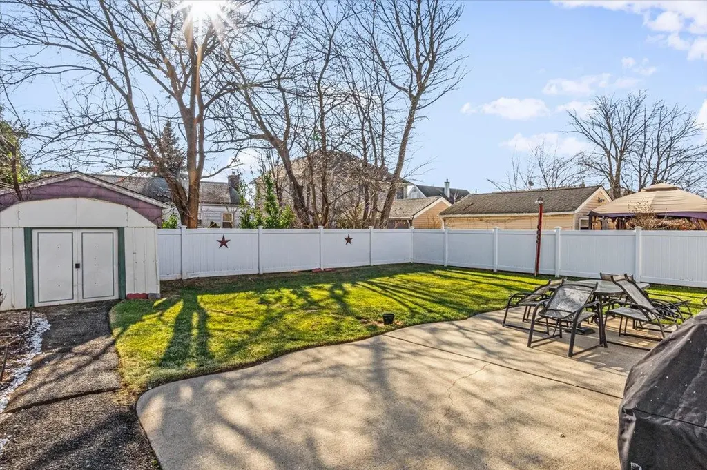80 5th Street New Hyde Park NY 11040