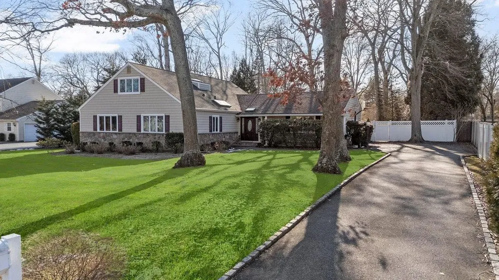 9 Hickory Hill Road Dix Hills NY 11746