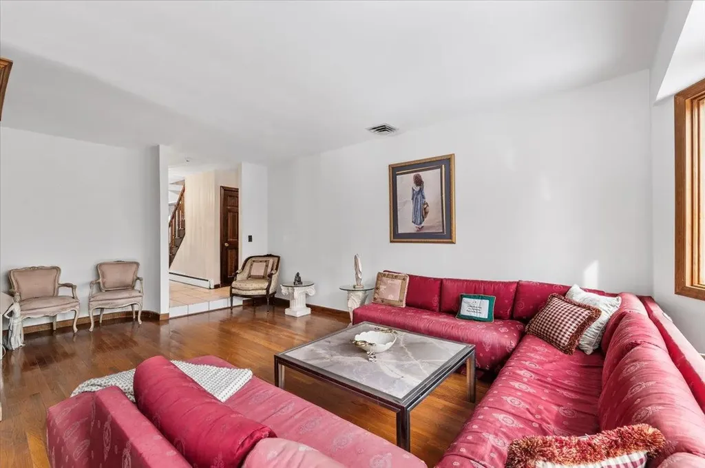 9 Hickory Hill Road Dix Hills NY 11746