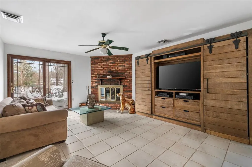 9 Hickory Hill Road Dix Hills NY 11746