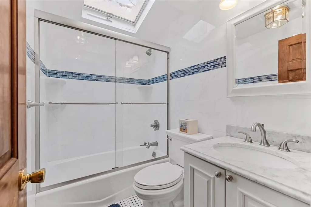 9 Hickory Hill Road Dix Hills NY 11746