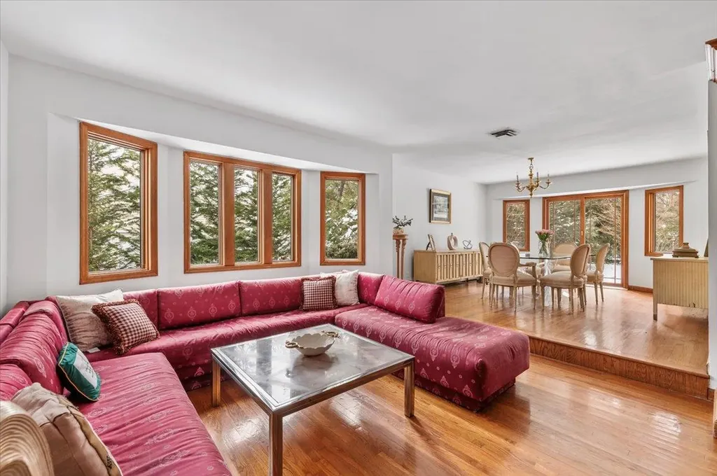 9 Hickory Hill Road Dix Hills NY 11746