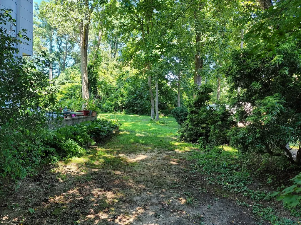 39 Wolfhollow Road Centereach NY 11720