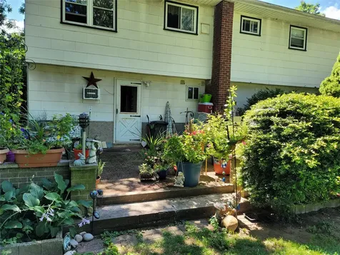 39 Wolfhollow Road Centereach NY 11720