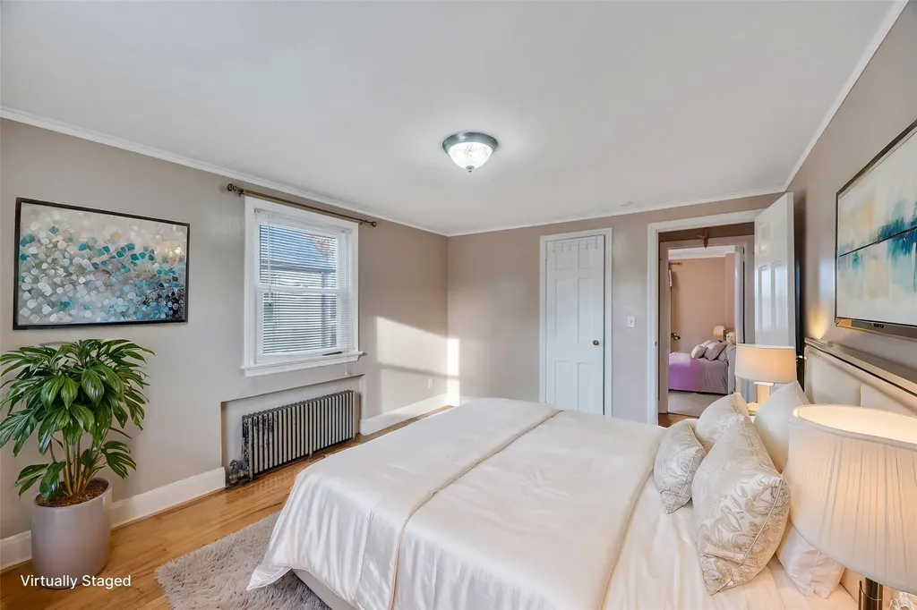 4 Oxford Drive Freeport NY 11520
