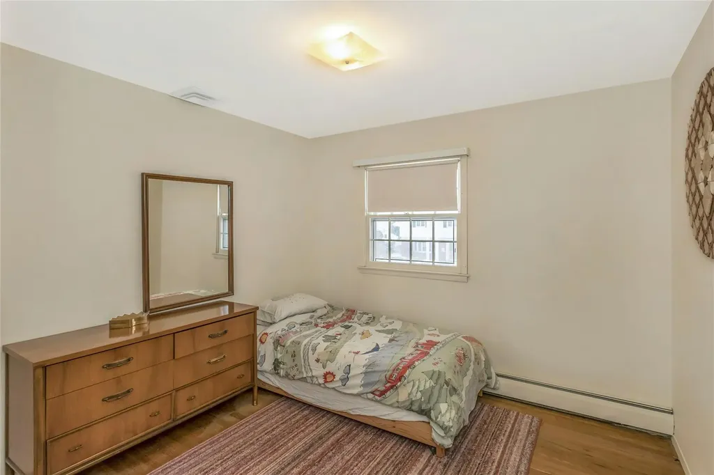 53 Bluebird Lane Plainview NY 11803