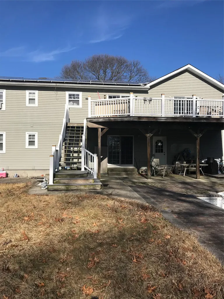 52 Newton Boulevard Ronkonkoma NY 11779