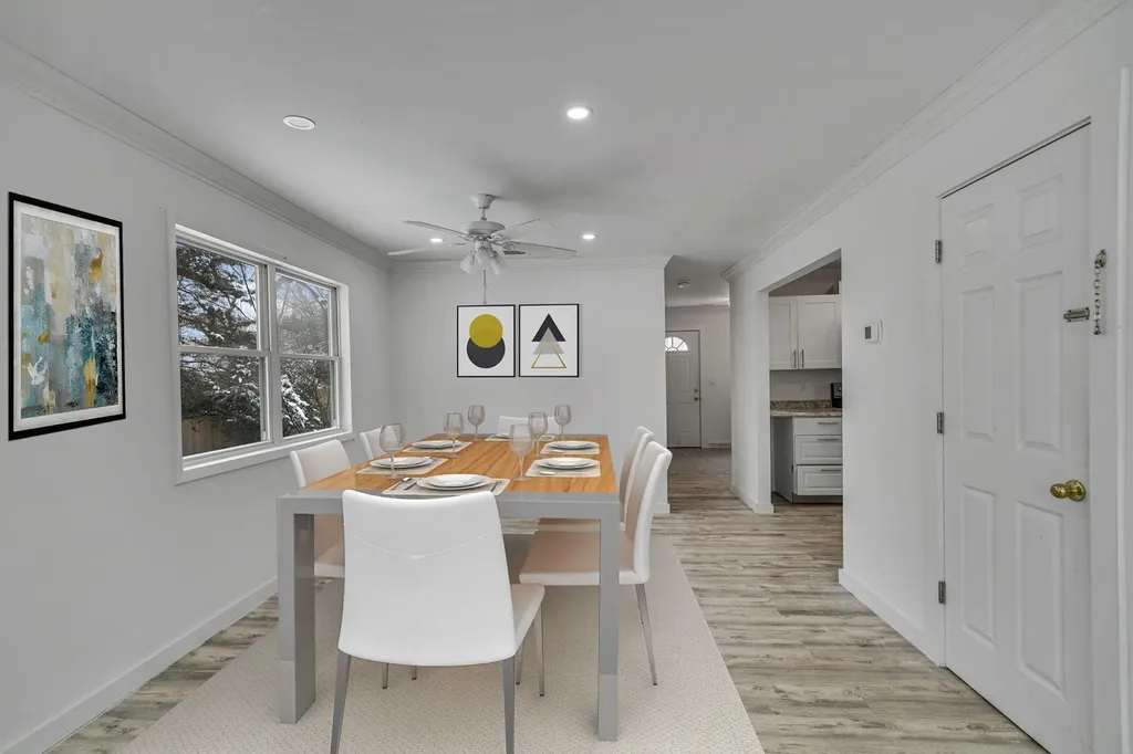 7 Cora Court Hampton Bays NY 11946