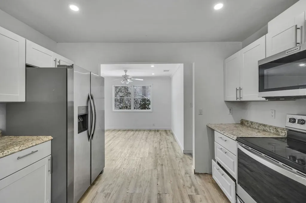 7 Cora Court Hampton Bays NY 11946