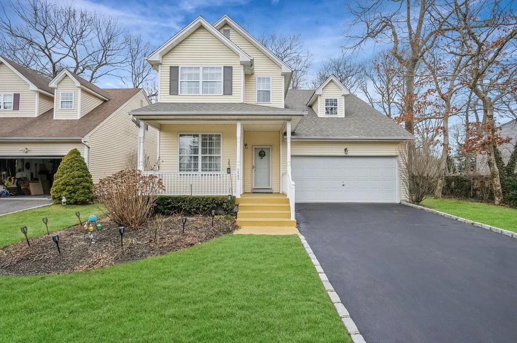 225 Pleasant Drive Bay Shore NY 11706