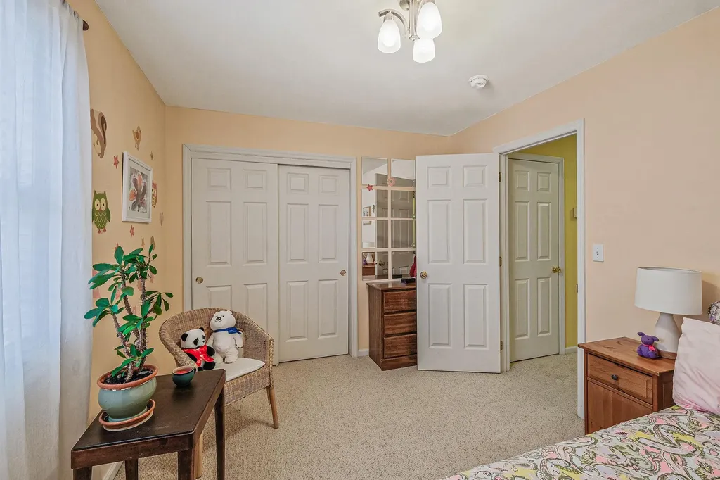 225 Pleasant Drive Bay Shore NY 11706