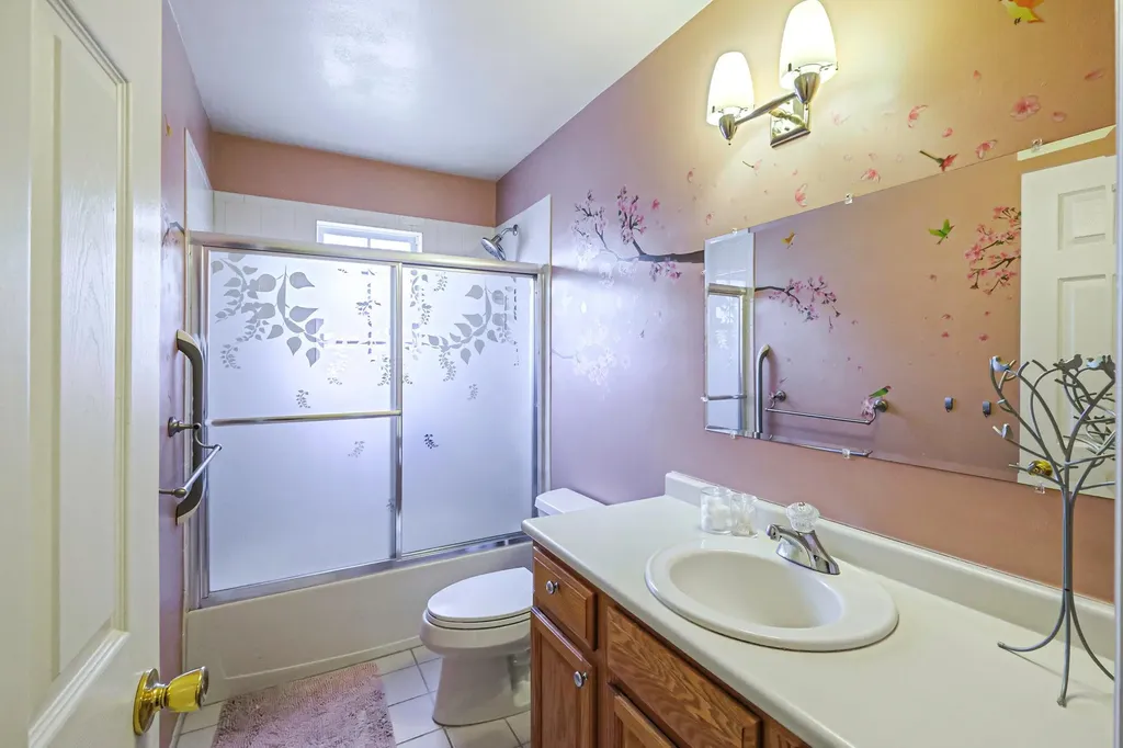 225 Pleasant Drive Bay Shore NY 11706