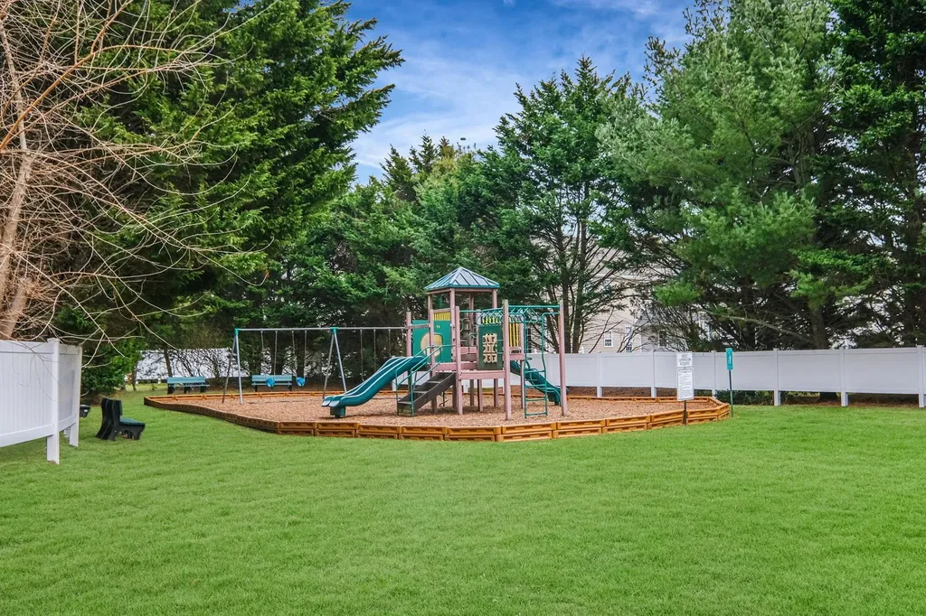 225 Pleasant Drive Bay Shore NY 11706