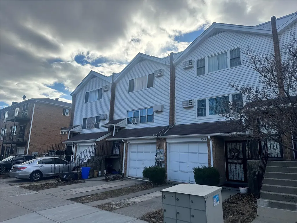 3607 Pratt Avenue Bronx NY 10466