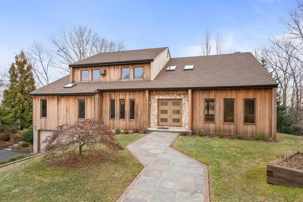 9 Talburn Lane Dix Hills NY 11746