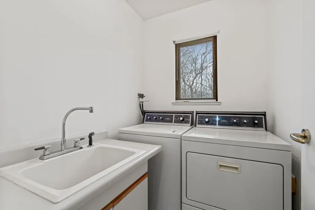 9 Talburn Lane Dix Hills NY 11746