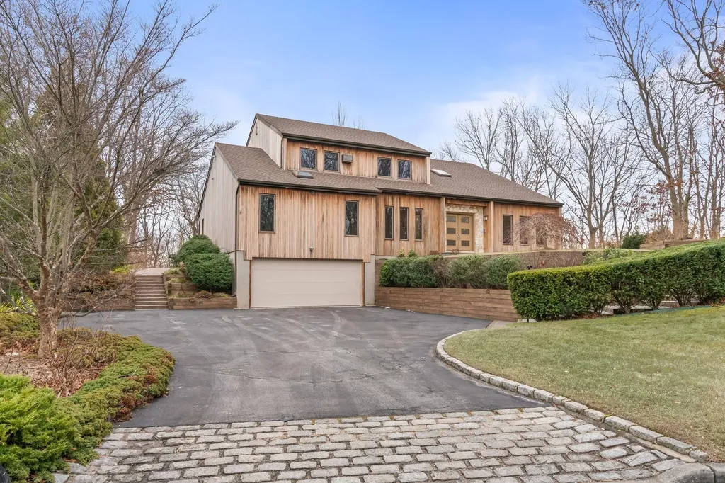 9 Talburn Lane Dix Hills NY 11746