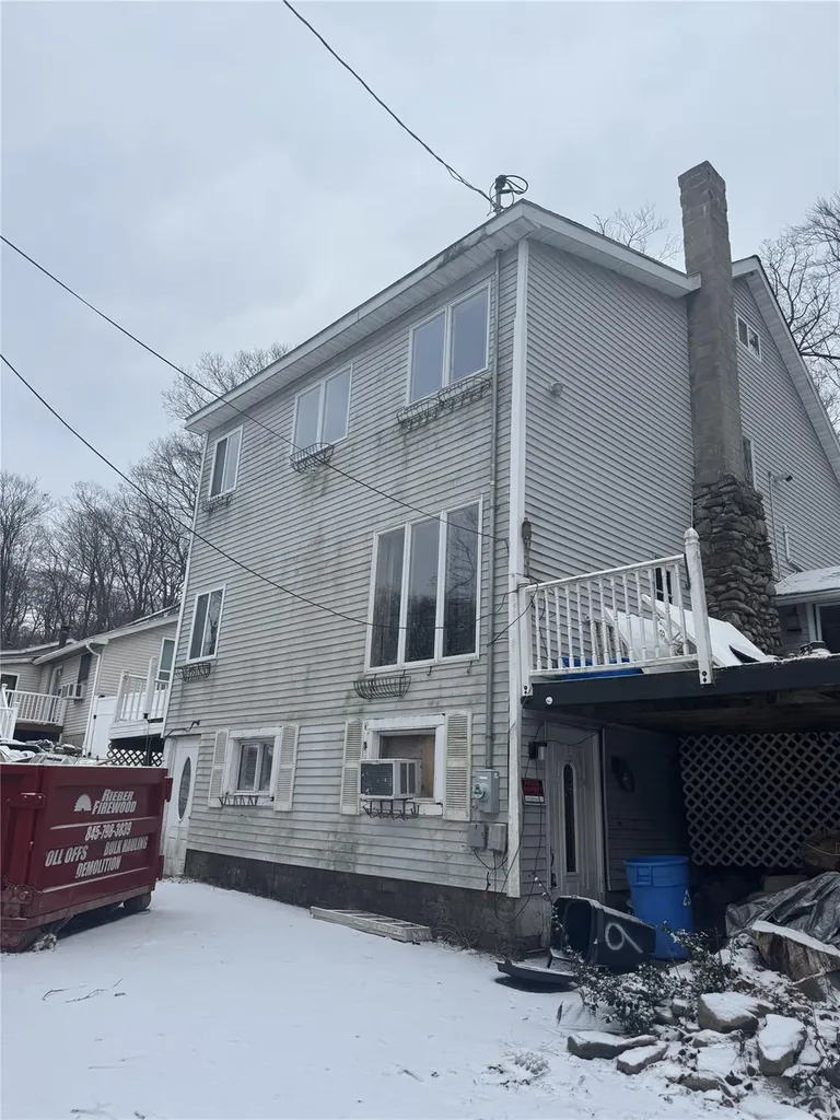 9 Sylvan Trail Monroe NY 10950