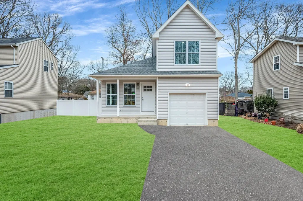 159 Baybright Drive E Brookhaven NY 11967