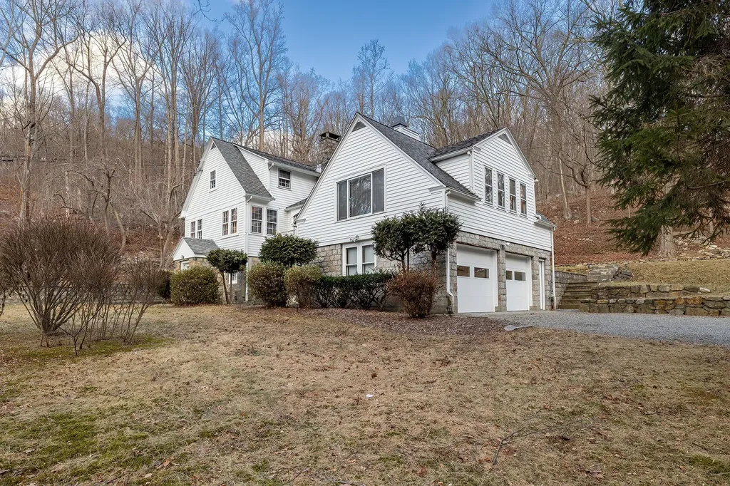 64 E Mountain Road N Cold Spring NY 10516