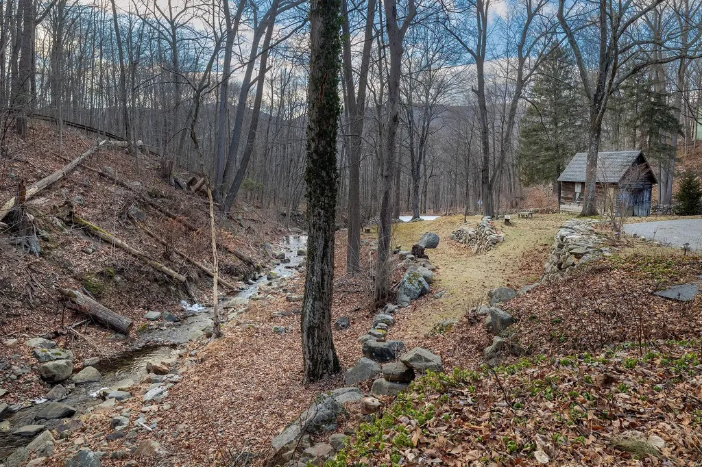 64 E Mountain Road N Cold Spring NY 10516